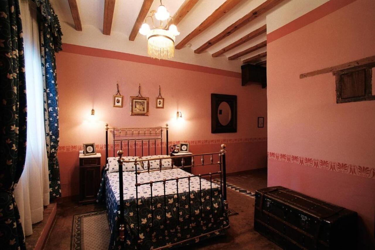 Hospederia Meson De La Dolores Calatayud Ruang foto